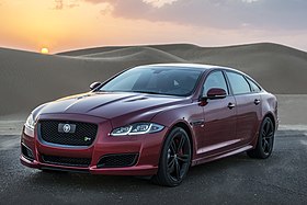 Jaguar XJ vs. Jetman - World-First Desert Drag Race (22928441043) (cropped).jpg